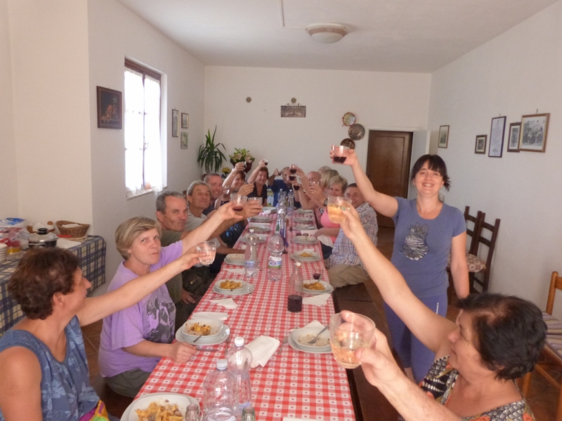 Party in Cappannelle during the harvest
